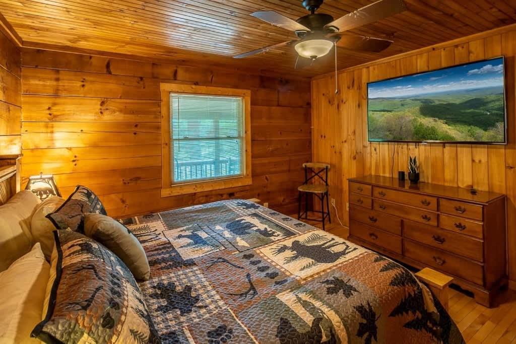 Cozy 'Grey Fox' Cabin Between Boone & Блоуинг-Рок Экстерьер фото