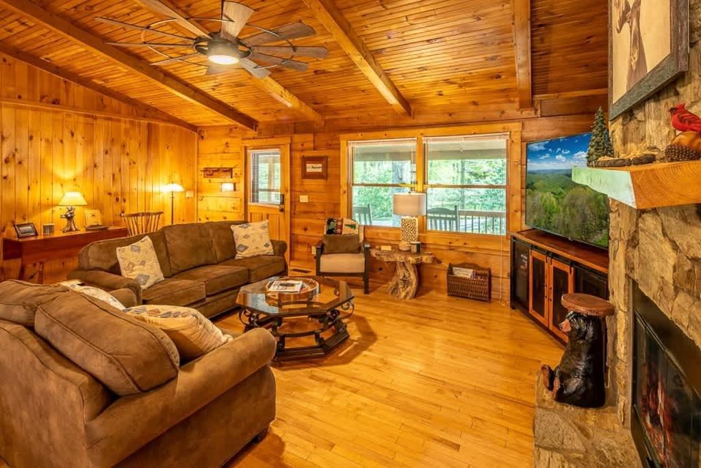 Cozy 'Grey Fox' Cabin Between Boone & Блоуинг-Рок Экстерьер фото